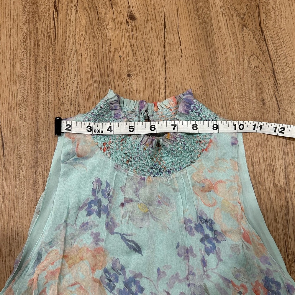 Alice + Olivia Floral Smocked High Neck Blouse Blue Sleeveless Small - Picture 10 of 12
